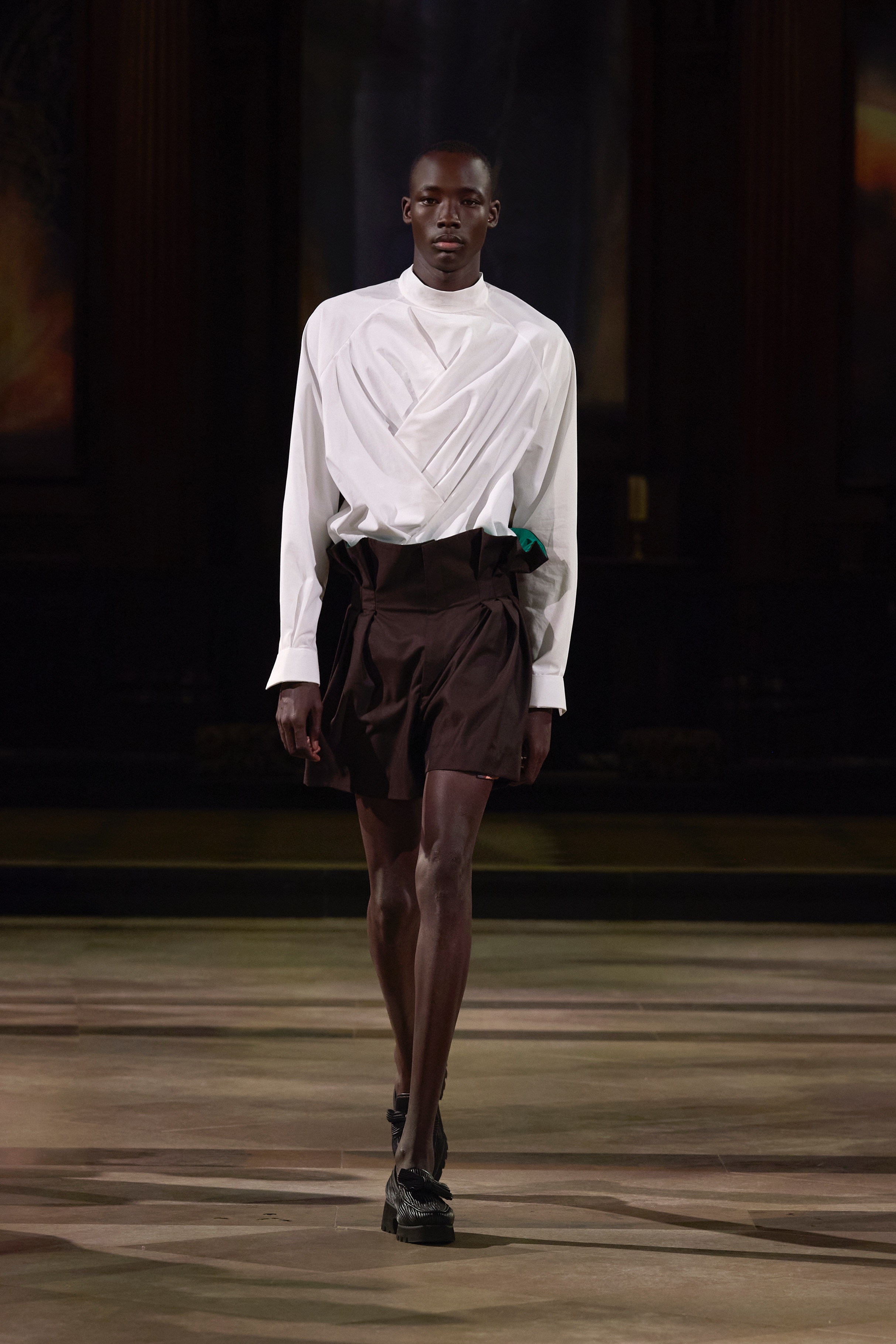 Bộ sưu tập “Xuân, Hạ, Thu, Đông,… và Xuân”của TRAN HUNG