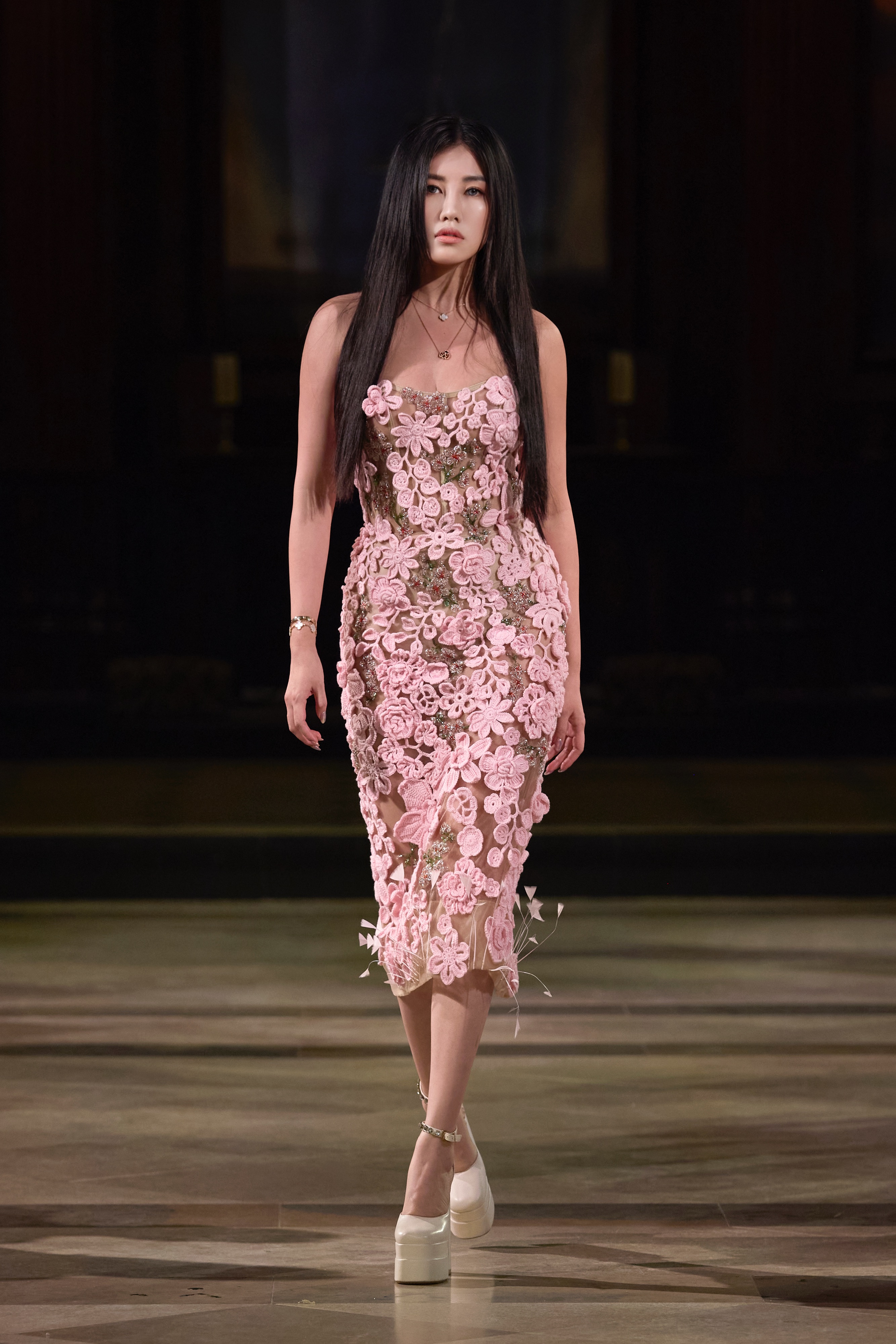 Bộ sưu tập “Xuân, Hạ, Thu, Đông,… và Xuân”của TRAN HUNG