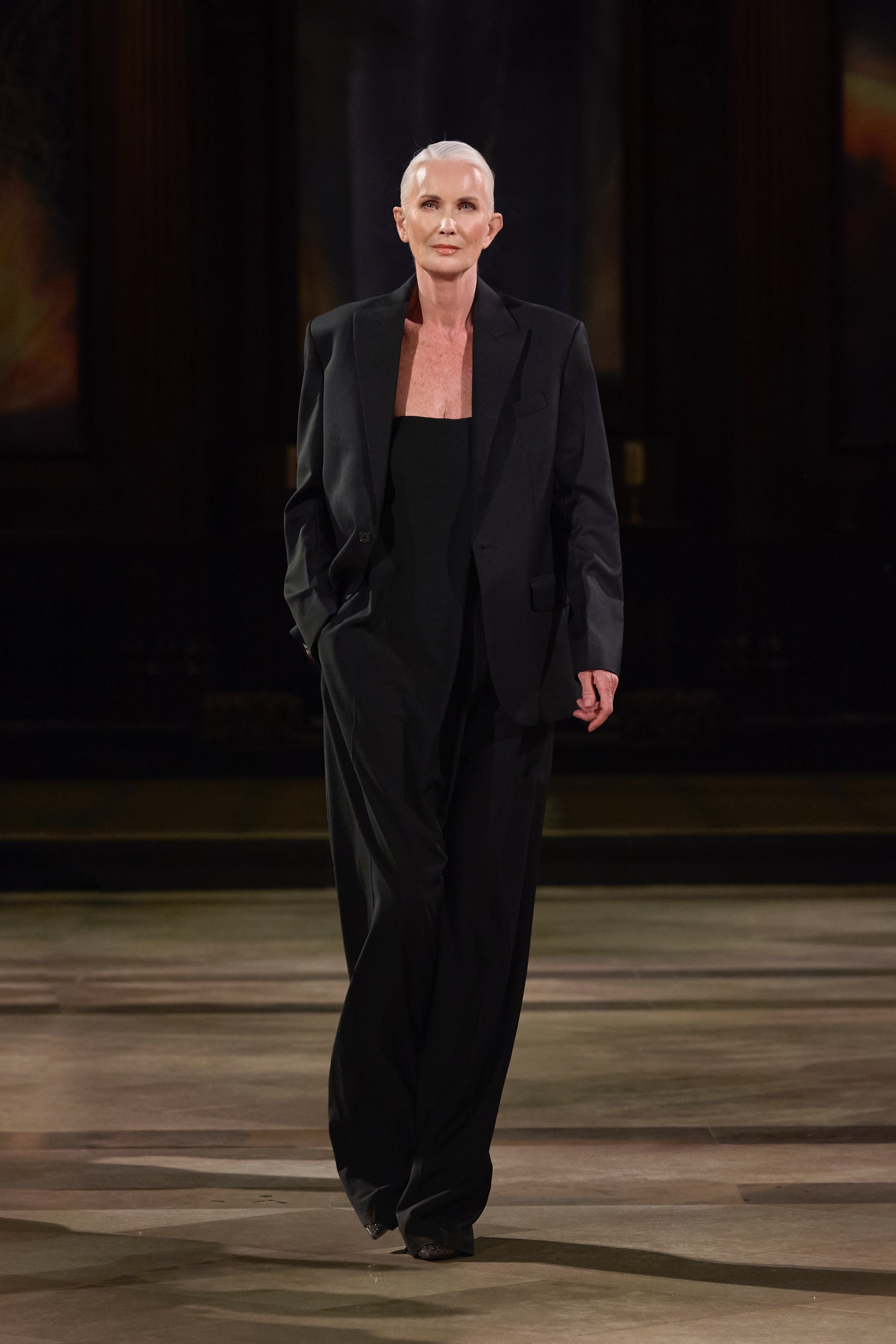 Bộ sưu tập “Xuân, Hạ, Thu, Đông,… và Xuân”của TRAN HUNG