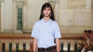 Tory Burch Xuân/Hè 2026: Vẻ đẹp hoài cổ và nữ tính trong thời đại mới