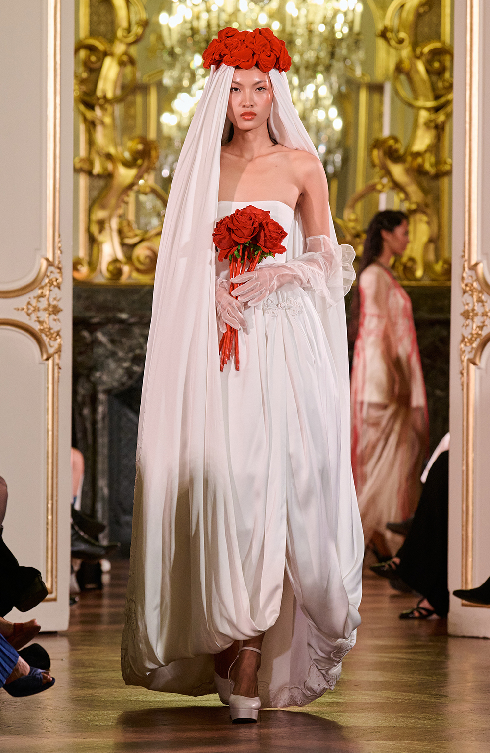 Bộ sưu tập “Stairway to Heaven – Nấc thang lên Thiên đường” của Hà Linh Thư