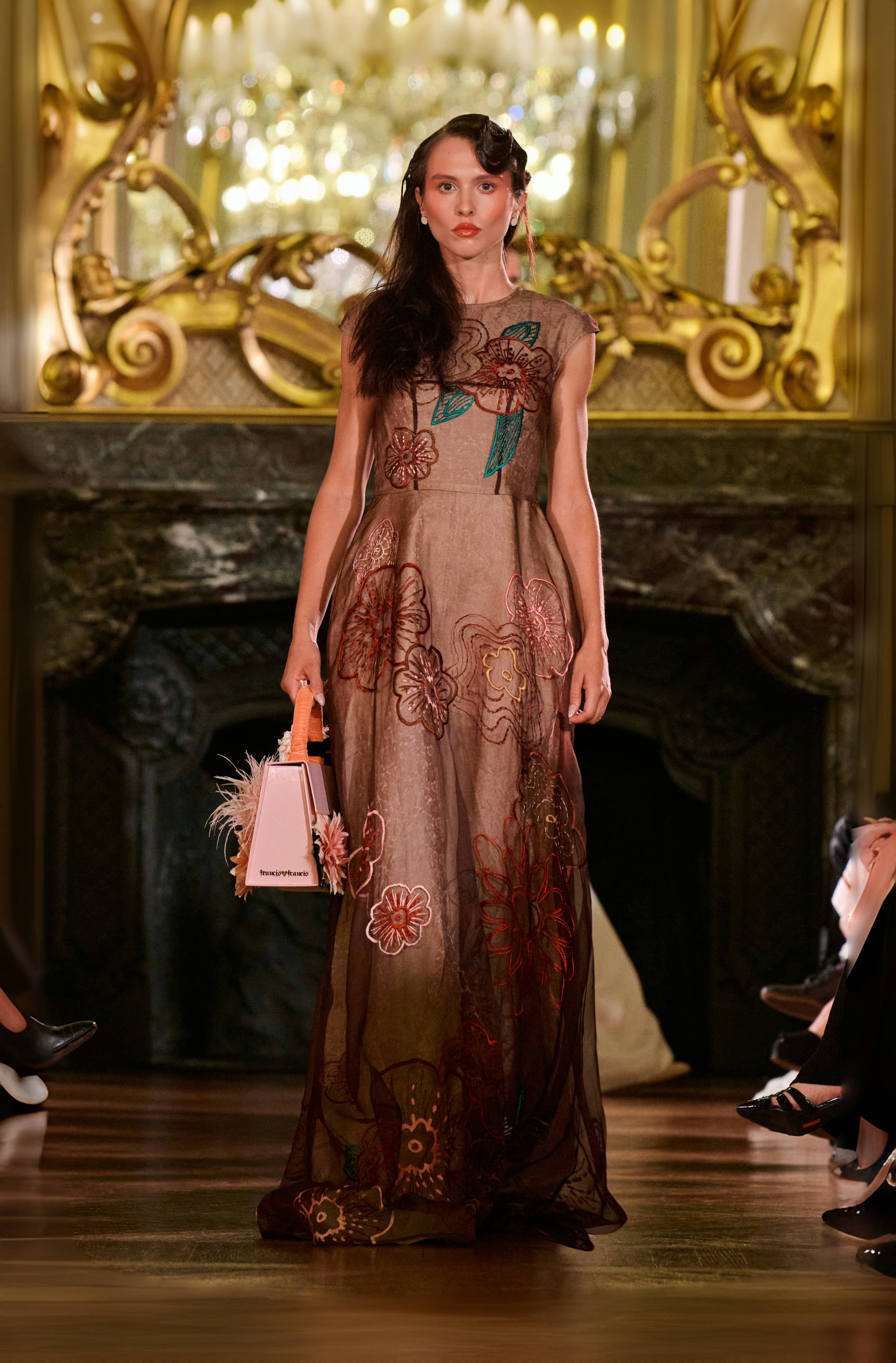 Bộ sưu tập “Stairway to Heaven – Nấc thang lên Thiên đường” của Hà Linh Thư