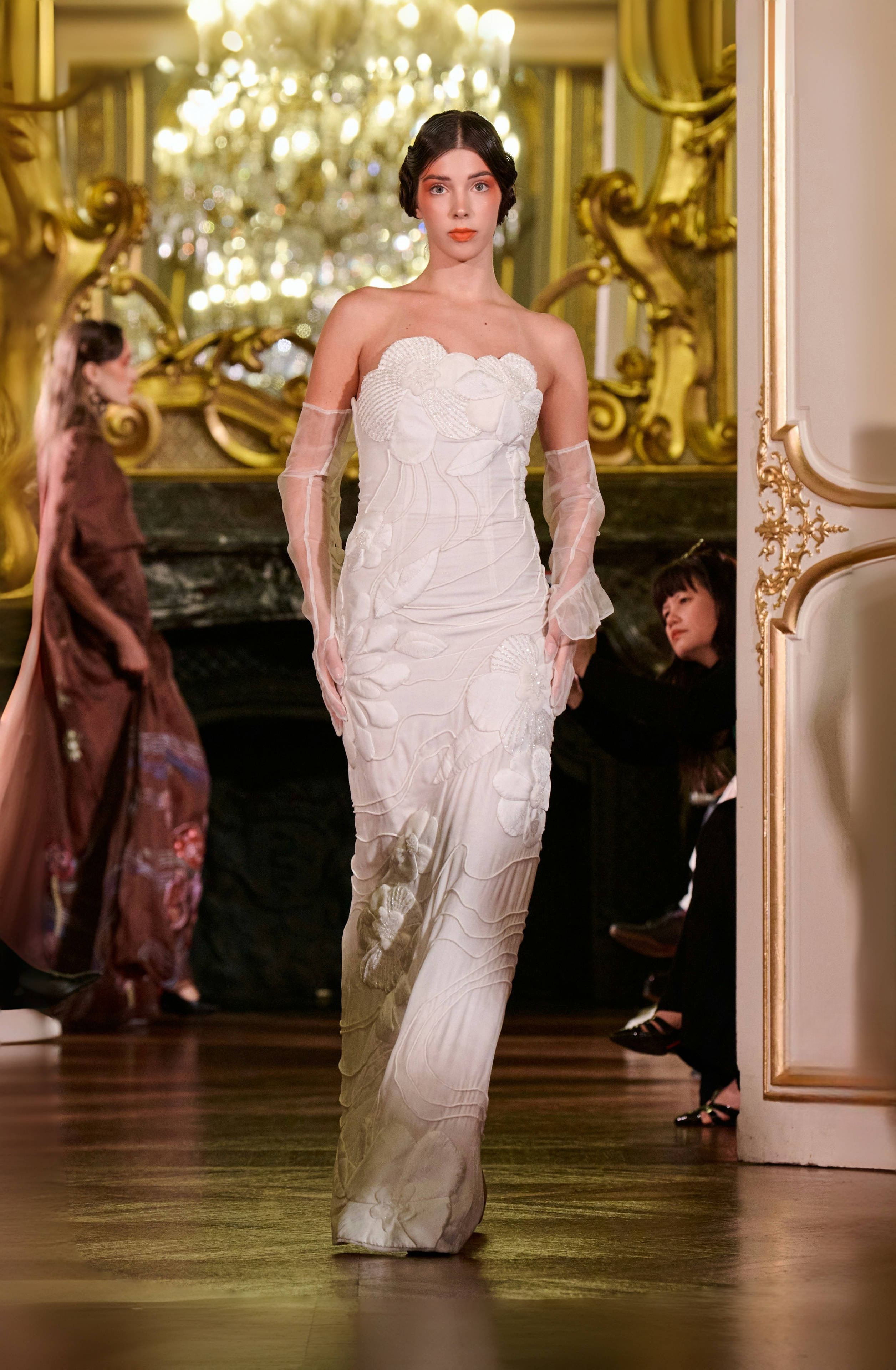 Bộ sưu tập “Stairway to Heaven – Nấc thang lên Thiên đường” của Hà Linh Thư