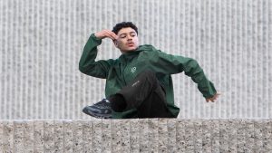 “Bước trên mây” với bộ sưu tập thời trang mới từ LOEWE và On