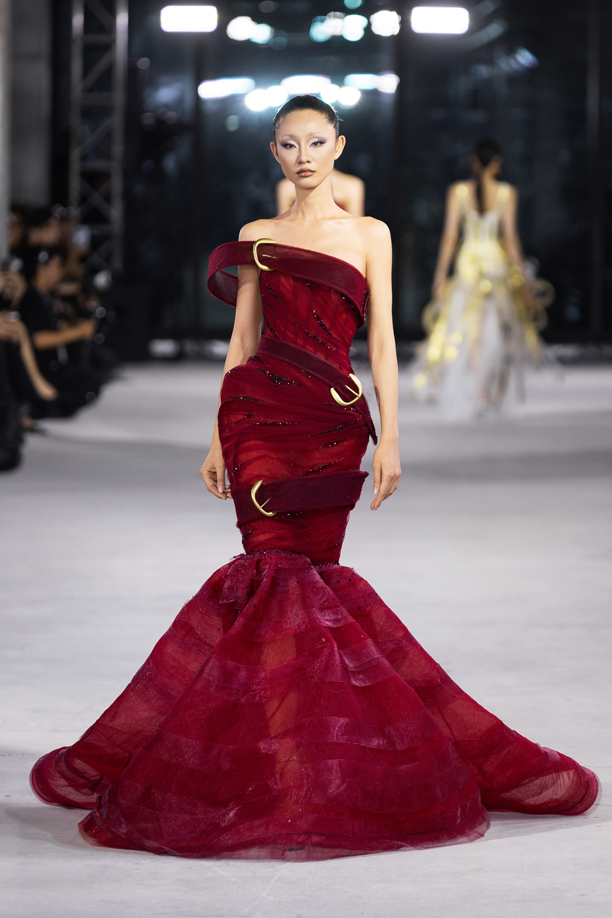 NTK Đỗ Long trình làng bộ sưu tập “Emerge” lấy cảm hứng từ sự tái sinh