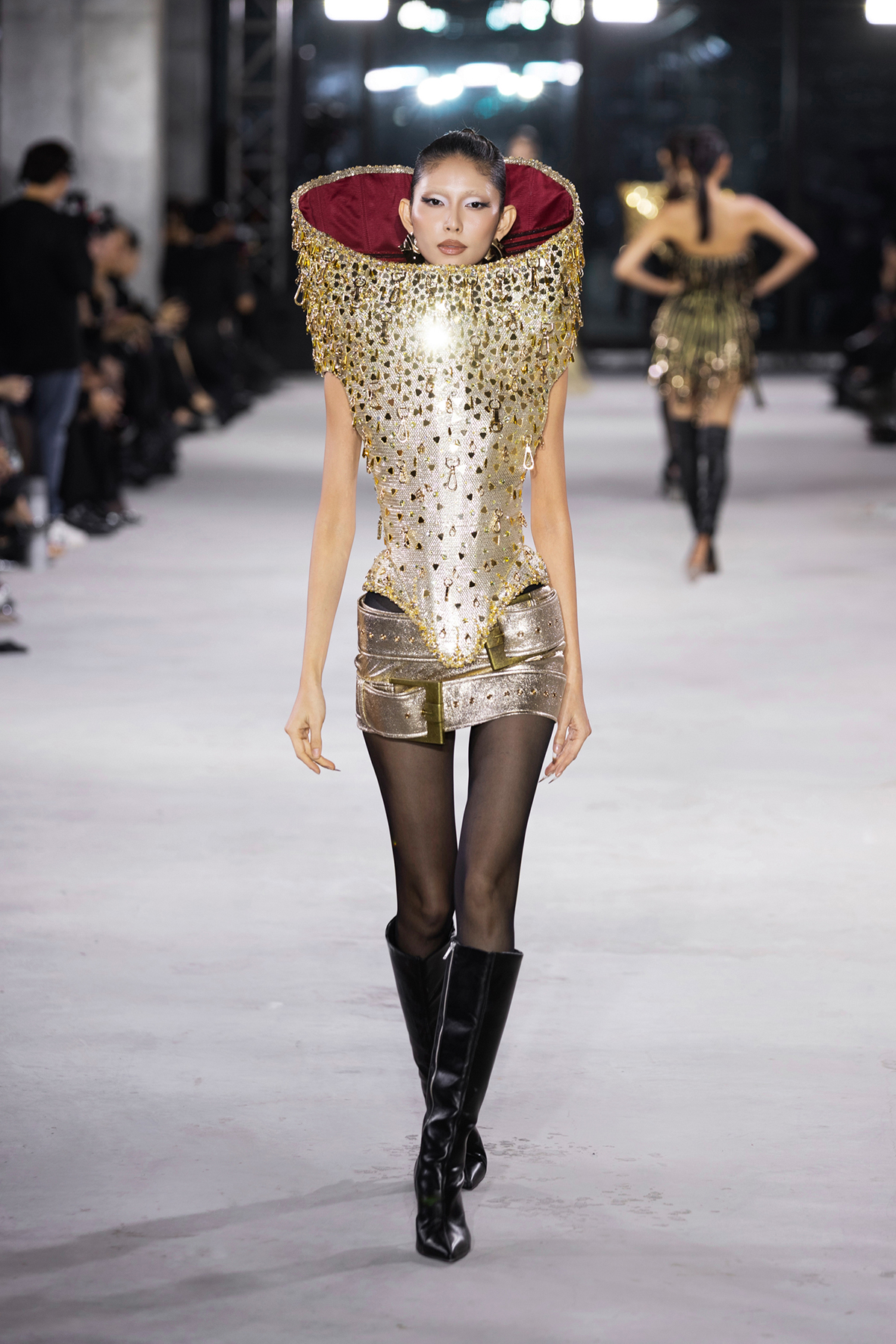 NTK Đỗ Long trình làng bộ sưu tập “Emerge” lấy cảm hứng từ sự tái sinh