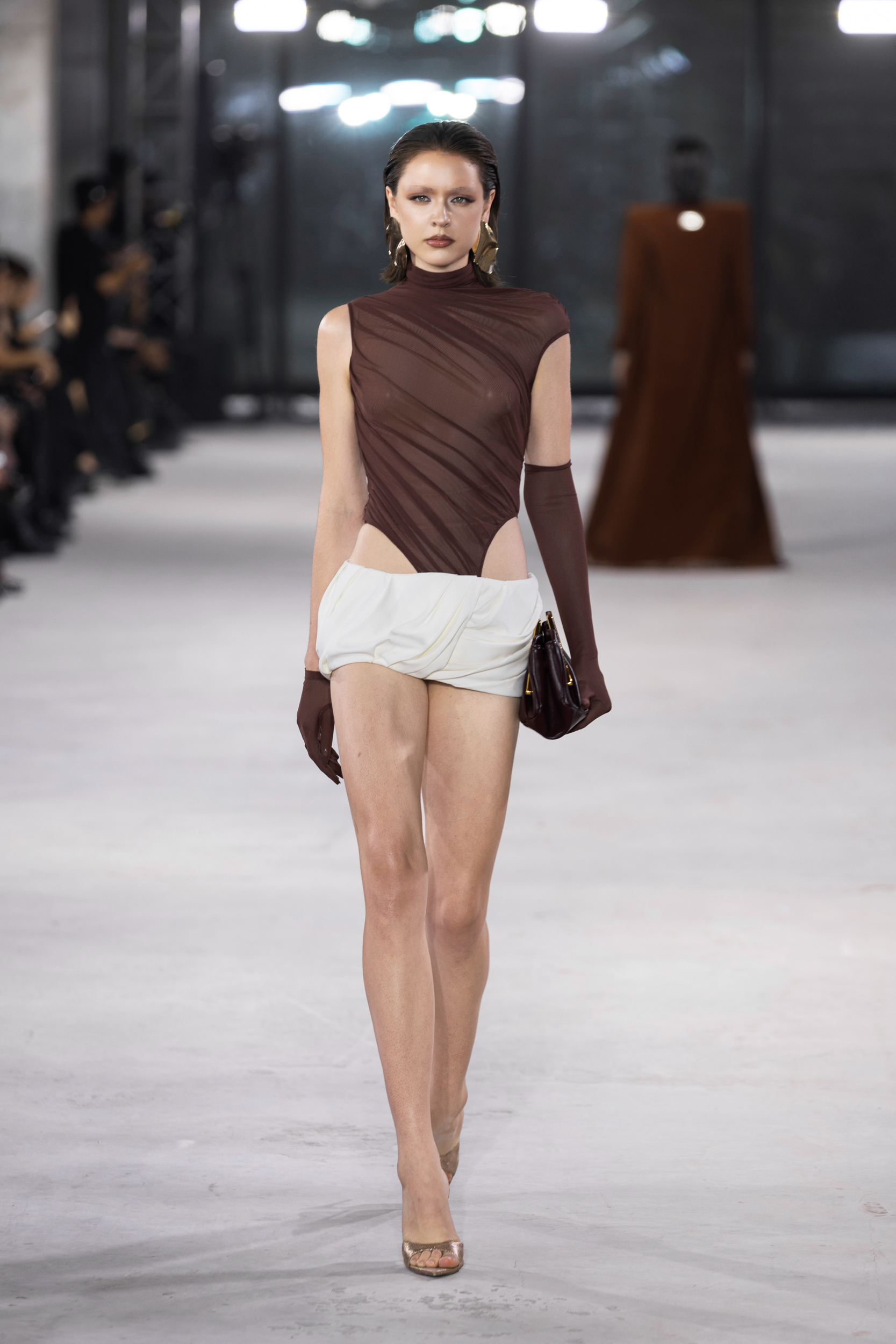 NTK Đỗ Long trình làng bộ sưu tập “Emerge” lấy cảm hứng từ sự tái sinh