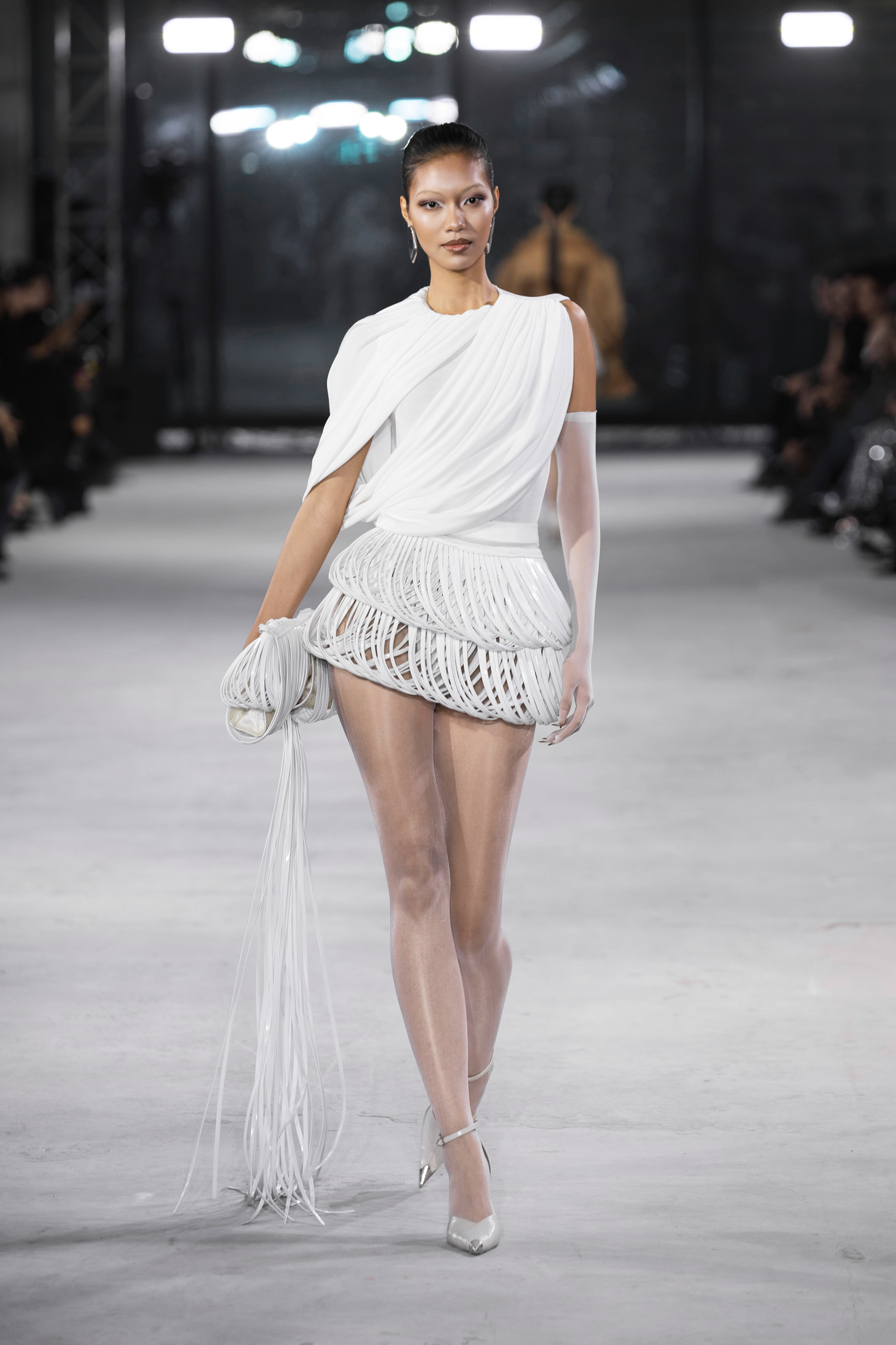 NTK Đỗ Long trình làng bộ sưu tập “Emerge” lấy cảm hứng từ sự tái sinh