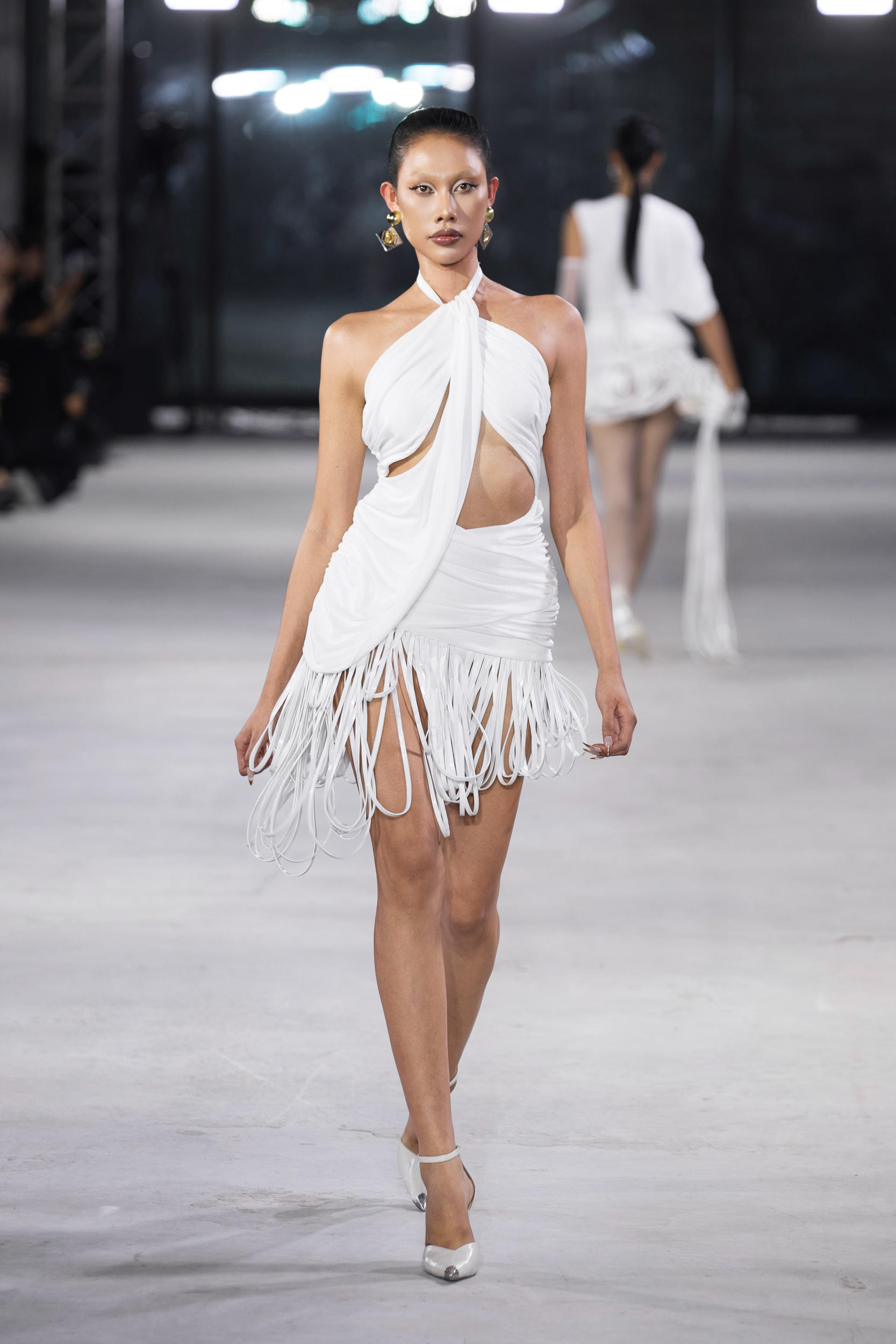 NTK Đỗ Long trình làng bộ sưu tập “Emerge” lấy cảm hứng từ sự tái sinh