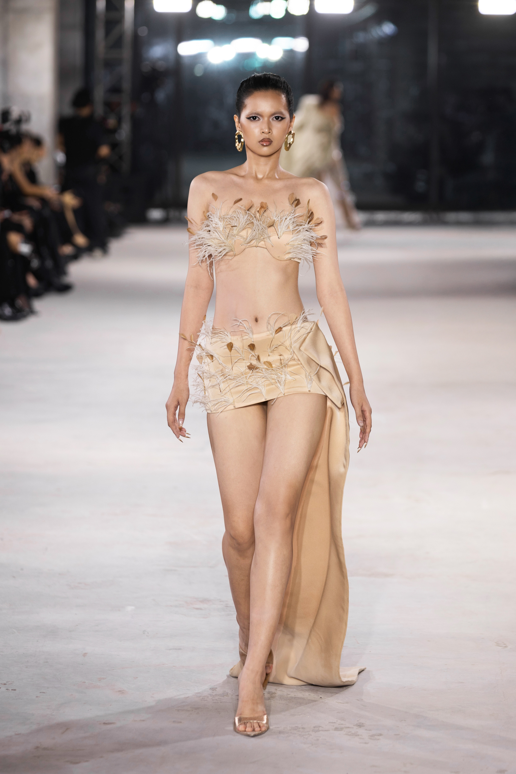 NTK Đỗ Long trình làng bộ sưu tập “Emerge” lấy cảm hứng từ sự tái sinh