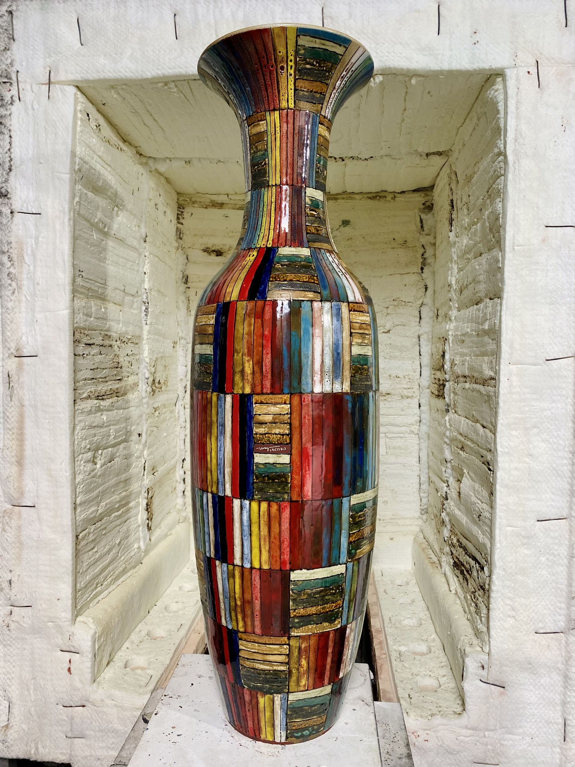 Color vase 2024 160x45 Ceramic Nguyen Thu Thuy