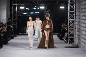 Emerge Fashion Show của NTK Đỗ Long: Hành trình thời trang trỗi dậy từ tàn tro