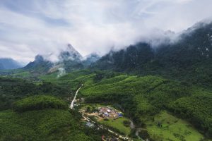 Gieo mùa xuân trên non